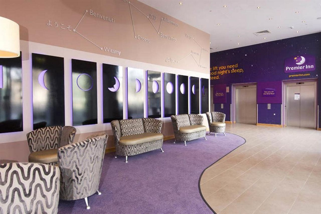 Premier Stratford Hotel 3*